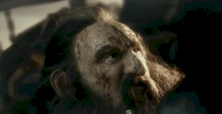 Thr&aacute;in pleading his son to not engage Azog.